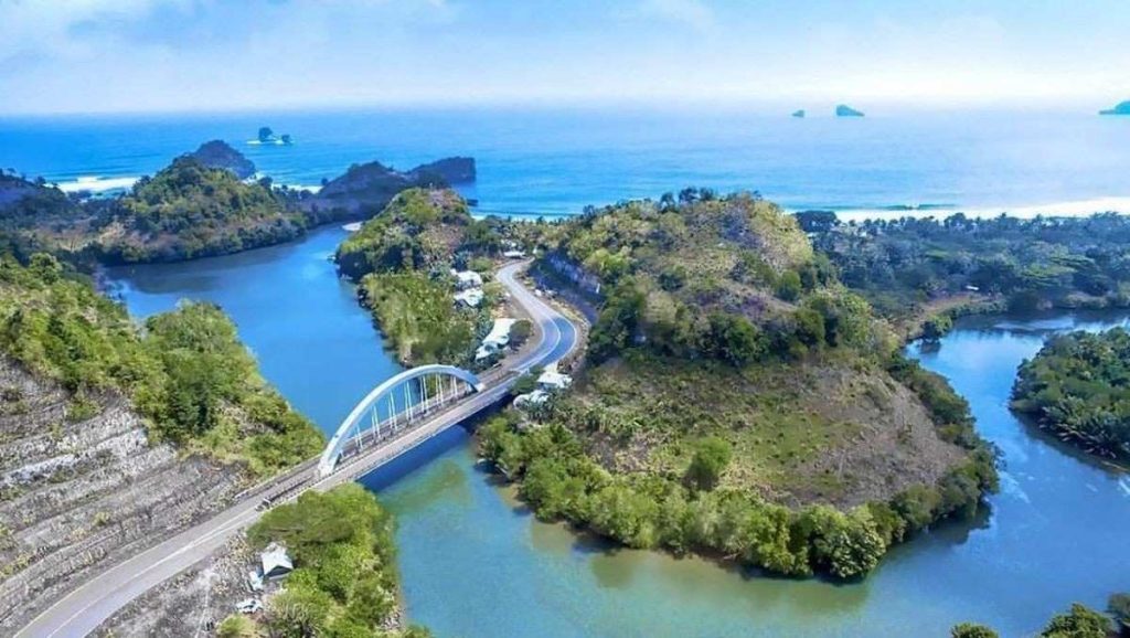 Pantai di Malang Yang Paling Terkenal