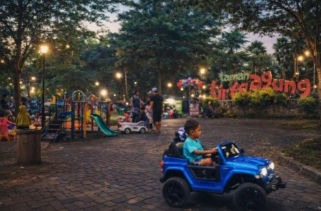 Taman Bermain Taman Agung