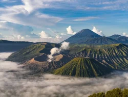 Tempat Wisata di Gunung Semeru, Pesona Alam di Atap Pulau Jawa