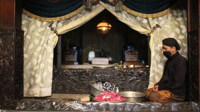 Makam Gunung Kawi, Jejak Spiritualitas, Sejarah, dan Tradisi