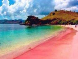 Pantai Tiga Warna Malang, Keindahan Alam yang Dijaga dengan Kesadaran