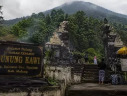 Wisata Religi Gunung Kawi Malang: Tempat Doa, Tradisi, dan Kabut Dingin yang Selalu Bikin Rindu